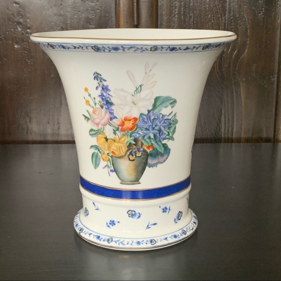 Academie de Porcelaine Bouquet Collection Hand Painted 8” Vase Cachepot - Picture 8 of 16